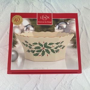 Lenox Holiday Archive Paneled 7” bowl